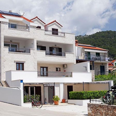 Apartments Lena Bol Exterior photo